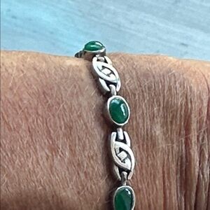 Sterling Silver Green Onyx with Celtic Knots Locking Clasp and Safety Chain